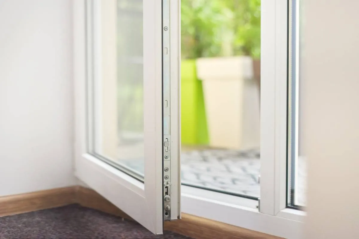 Chantiers professionnels : la menuiserie PVC taillée sur mesure