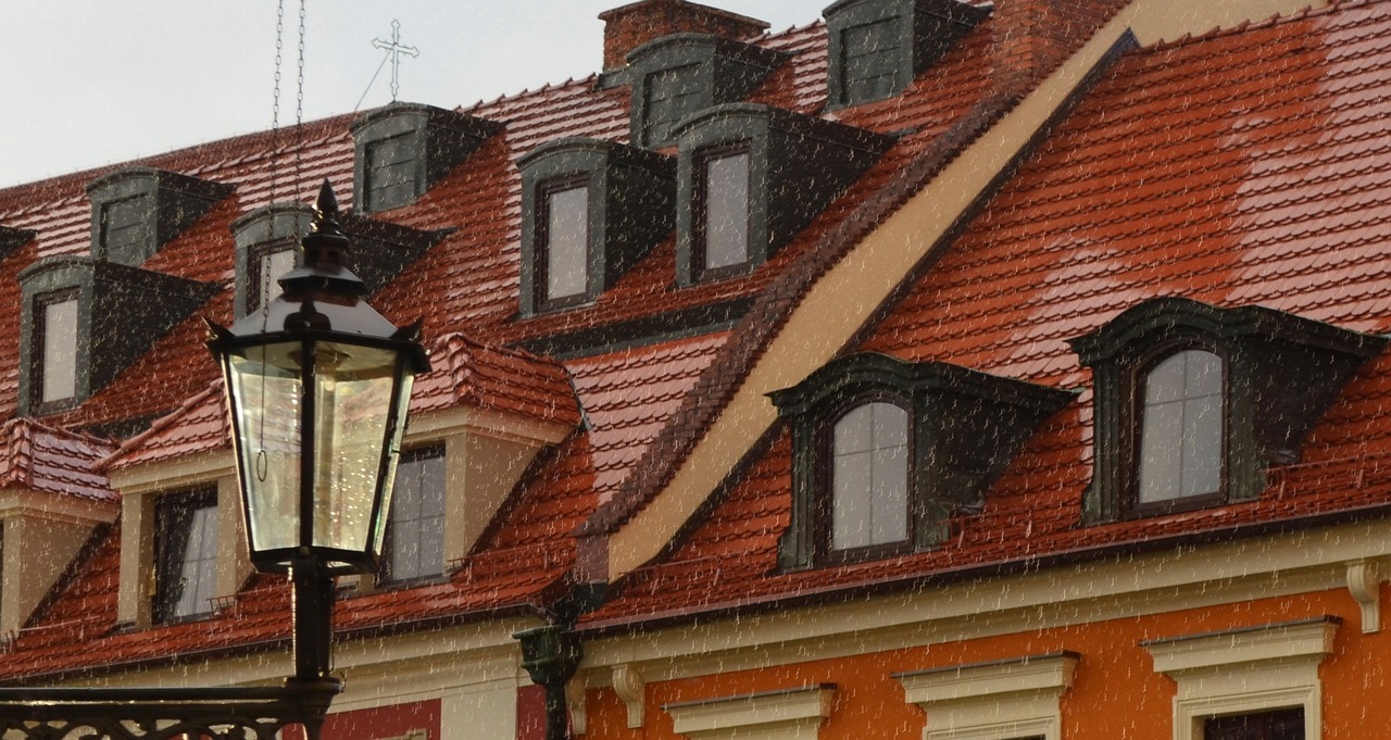 Maison avec toit ardoise : un bon choix de toiture ?