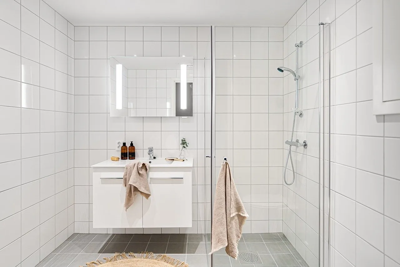 Aménagement de salle de bain : le rôle crucial de la hauteur des meubles.