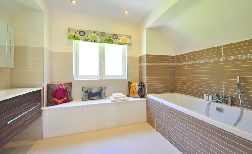 bathroom-1336162_1920