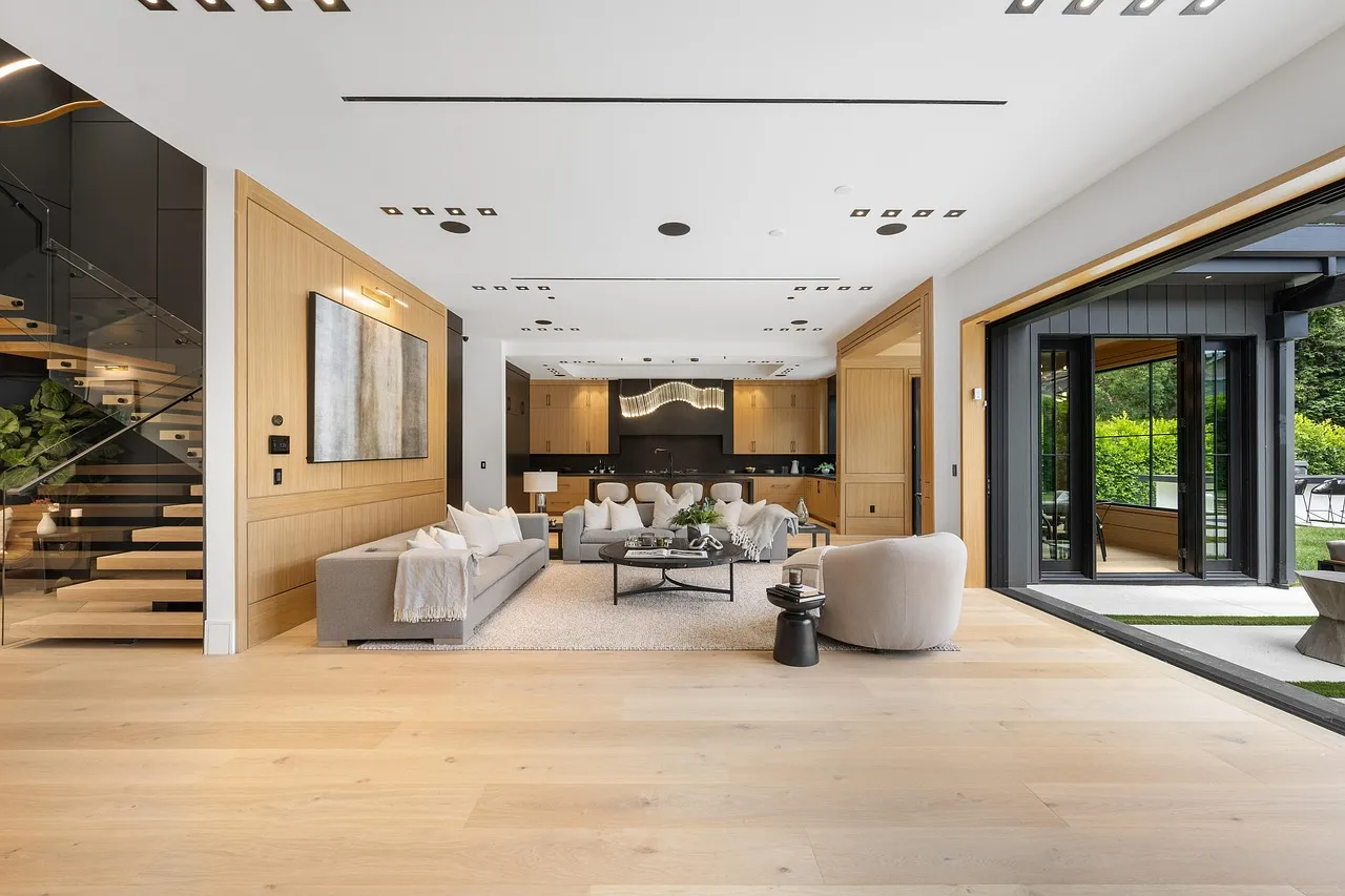 Pourquoi choisir une verrière d’intérieur pour séparer vos pièces avec style