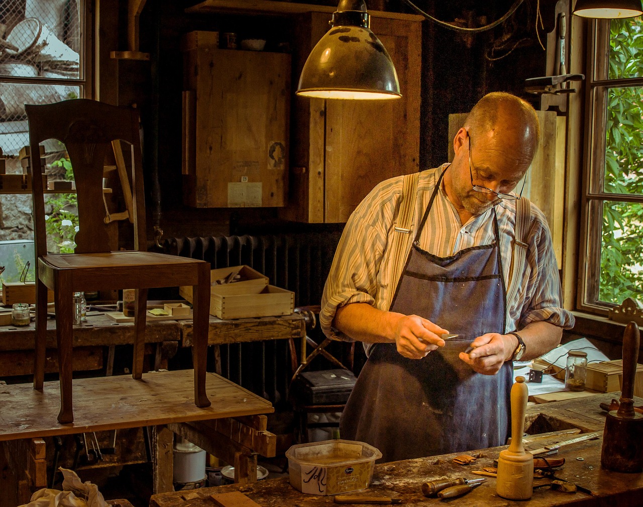 Sécurité des artisans isolés : solutions efficaces pour un environnement de travail sûr