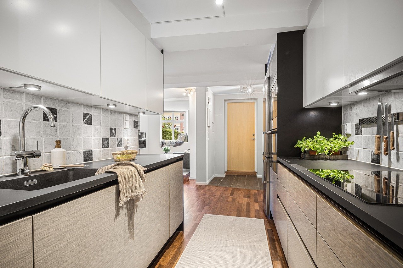 Cuisinez en toute efficacité : Découvrez les plaques vitrocéramiques et à induction pour votre maison.