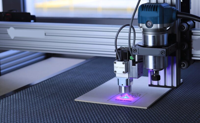 L_art_de_la_découpe_laser_dans_la_création_artisanale_