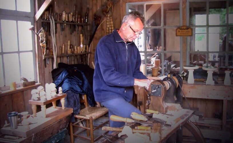 Quels_types_de_prestation_offre_un_atelier_de_menuiserie_?