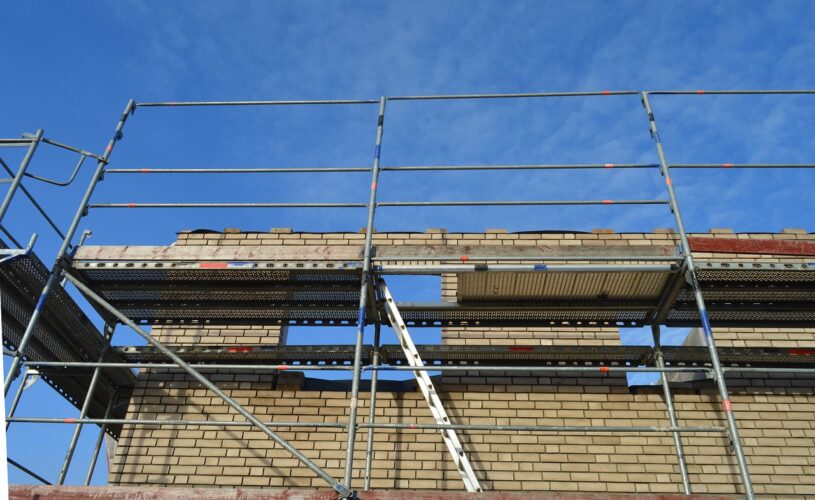 Optimiser_les_travaux_de_rénovation_avec_un_monte_matériaux