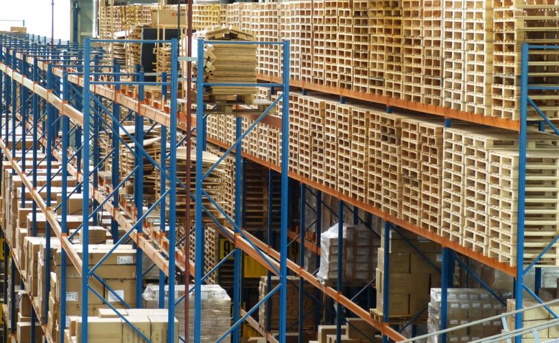 Optimiser_le_stockage_de_matériaux_grâce_aux_racks_de_rangement