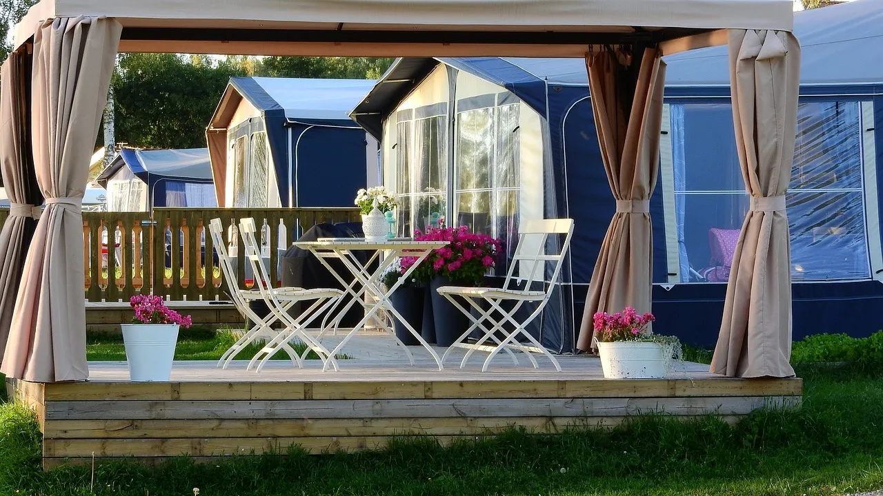 Nos conseils pour faire construire une pergola bioclimatique sur votre terrasse