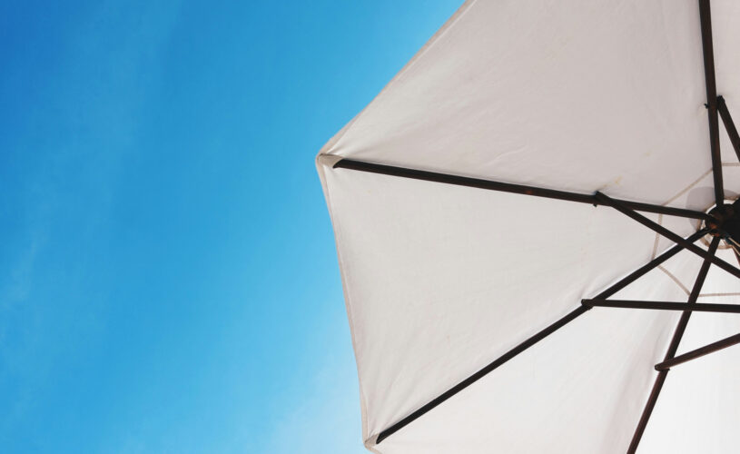 Faire le choix d’un parasol fabriqué en France : une décision éclairée !