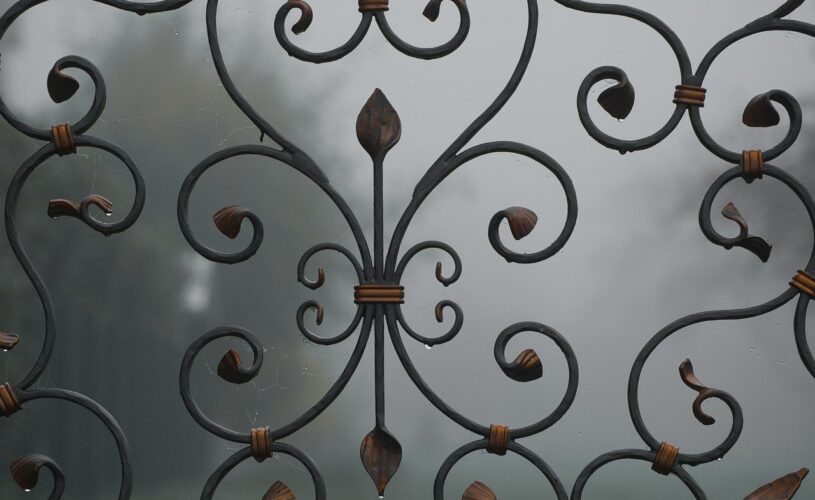 Les_garde_corps_métalliques_sur_mesure_:_sécurité_et_esthétique_personnalisée