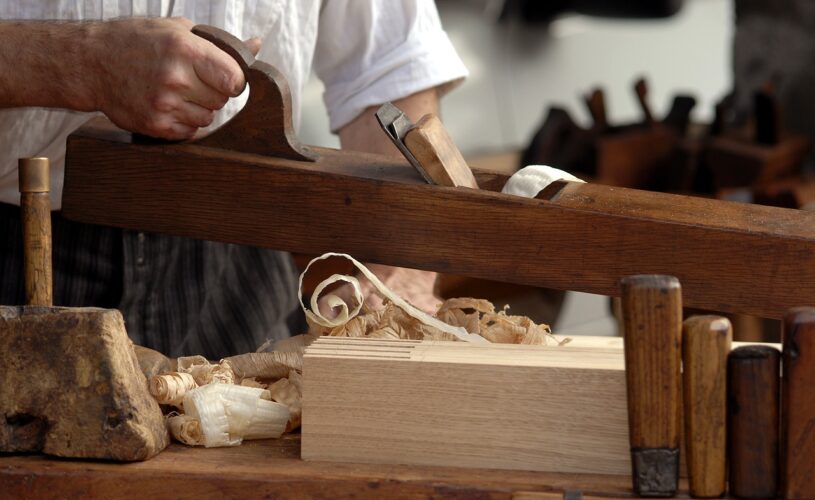 Meubles_d_ébéniste_:_un_mélange_unique_d_artisanat_traditionnel_et_de_style_moderne