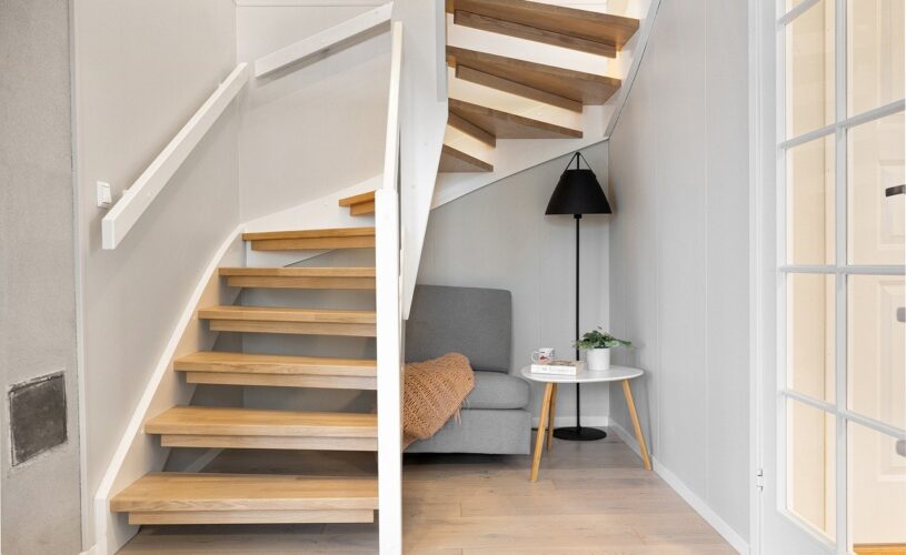 Monte_escalier_pour_personnes_âgées_:_modèles_disponibles_et_conseils_d’installation