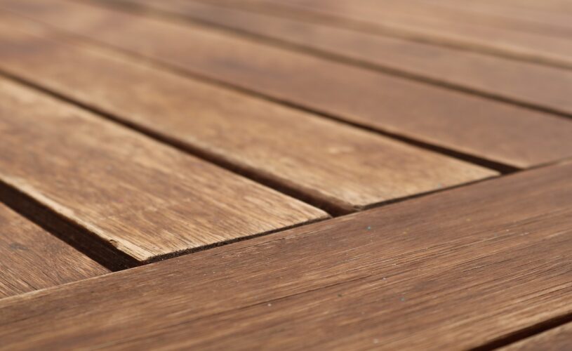 Conseils_pratiques_pour_la_protection_et_le_traitement_du_bois_dans_l_artisanat_professionnel