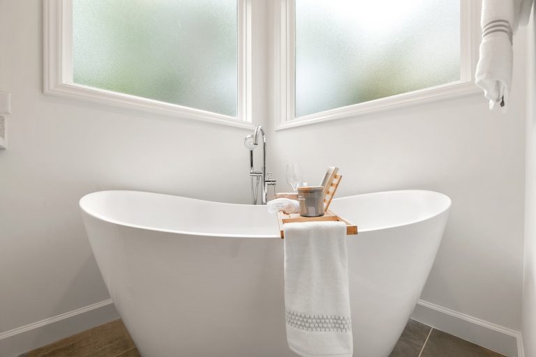 Les étapes à suivre pour poser une baignoire — free download